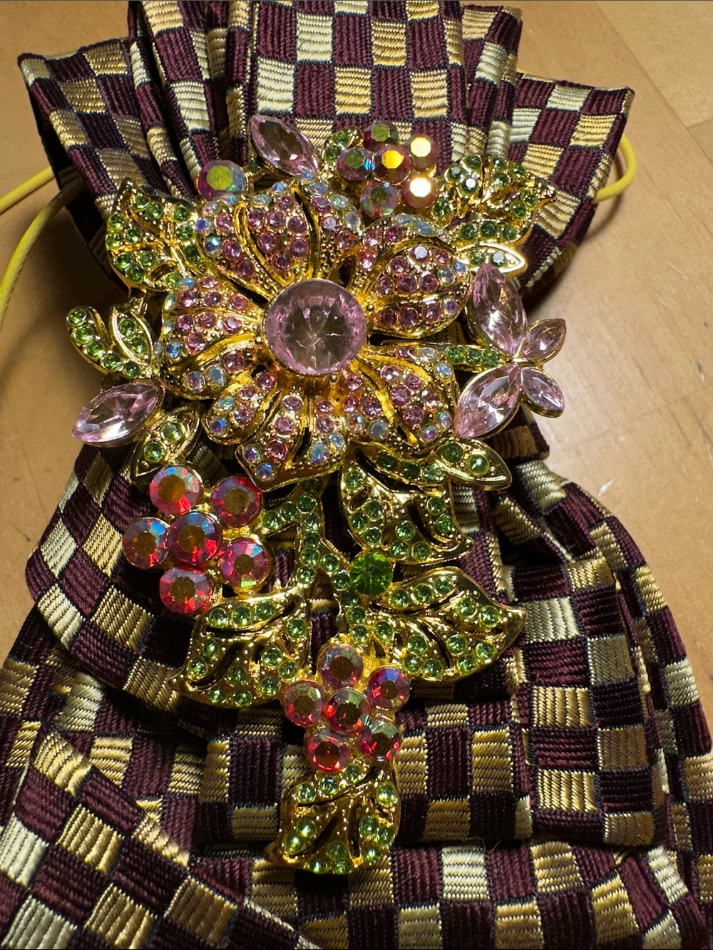 Perry Ellis Italian Silk Necklace Tie with Floral and Elephant Brooches - Picture 2 of 6